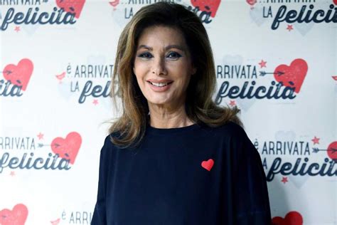 Edwige Fenech, tutti in lacrime per il figlio: meningite e。